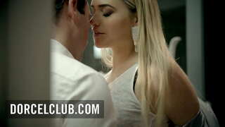 סקס מלא תשוקה עם האישה המדהימה מיה מלקובה