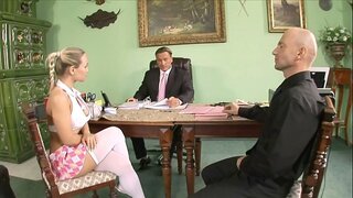 Кылзӥськисьтэм колледжъёсын дышетӥсьёс кык бадӟым вӧсь студентка сиська похотливый леона миа